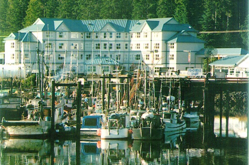 QUARTERDECK INN&MARINA RESORT 001